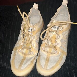 Nike Air Max 2019 White gold women’s sneakers